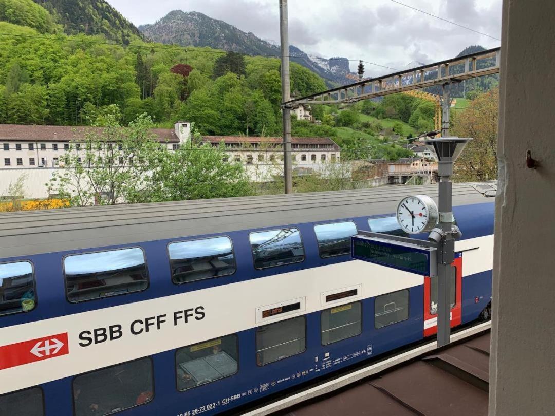 Revier Schlicht Und Bahnsinnig Mitlodi Bagian luar foto